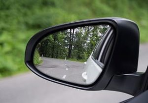 Car-Side-Mirrors-Concave-Mirrors