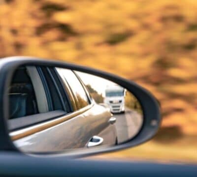 Choosing the Right Side Mirror Repair Service: A Comparison Guide